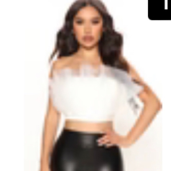 White crop top cute for a birthday fit - Picture 1 of 3